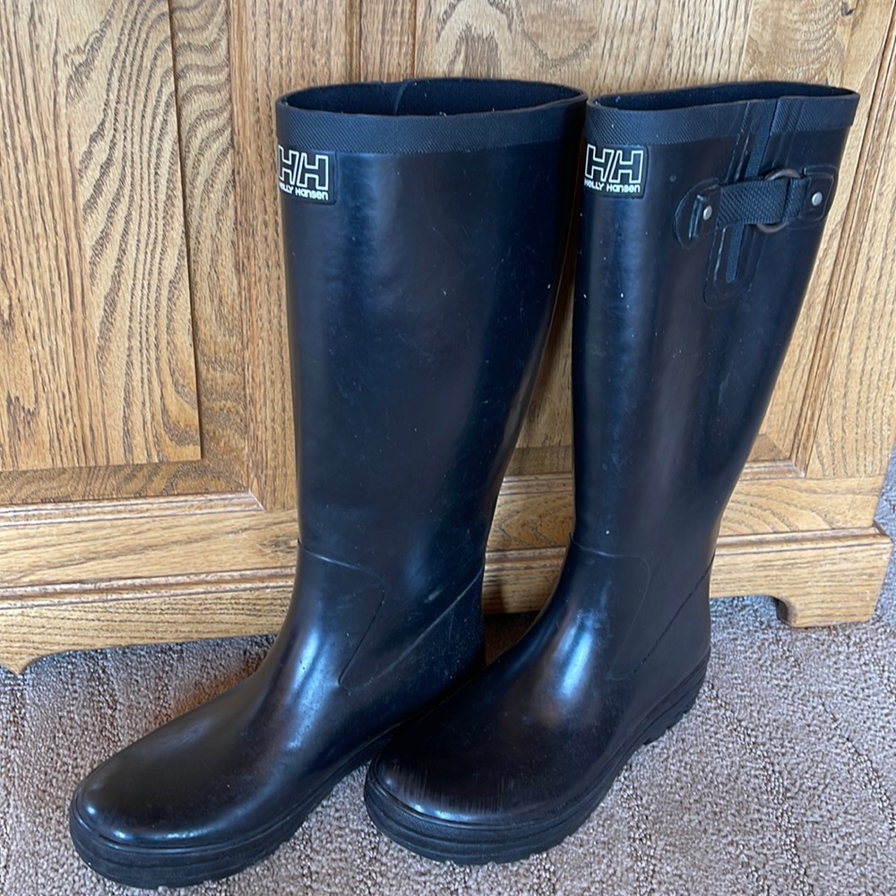 Helly Hansen rubber boots. Never worn!